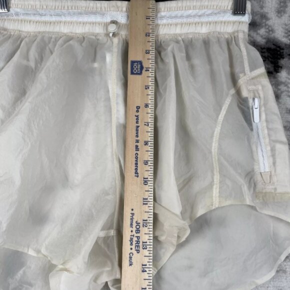 Lululemon Step Out High Rise Shorts Womens Size 8 Transparent Athleisure - Picture 5 of 8